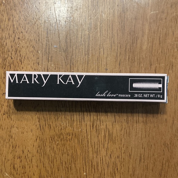 Mary Kay Lash Love Mascara - I 🖤 Black - Picture 2 of 3